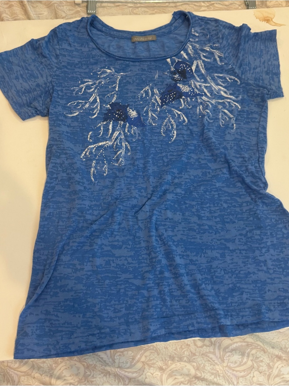 Three Hearts Blue Floral Burnout Tee Y2K Medium